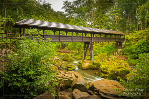 Die Irreler Wasserfälle mit der eindrucksvollen Holzbrücke